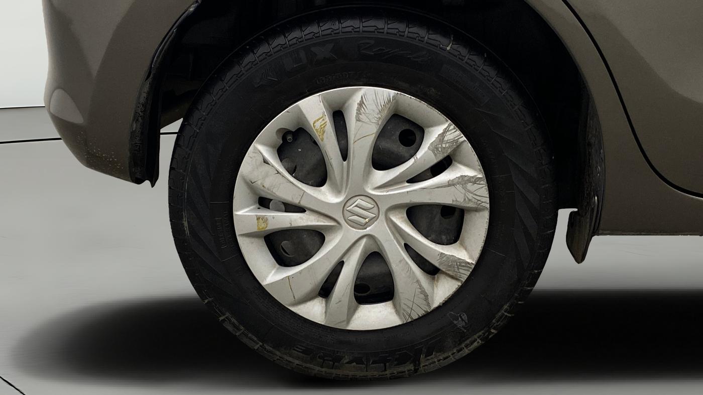 2021 Maruti Swift VXI, Petrol, Manual, 60,180 km, Right Rear Wheel