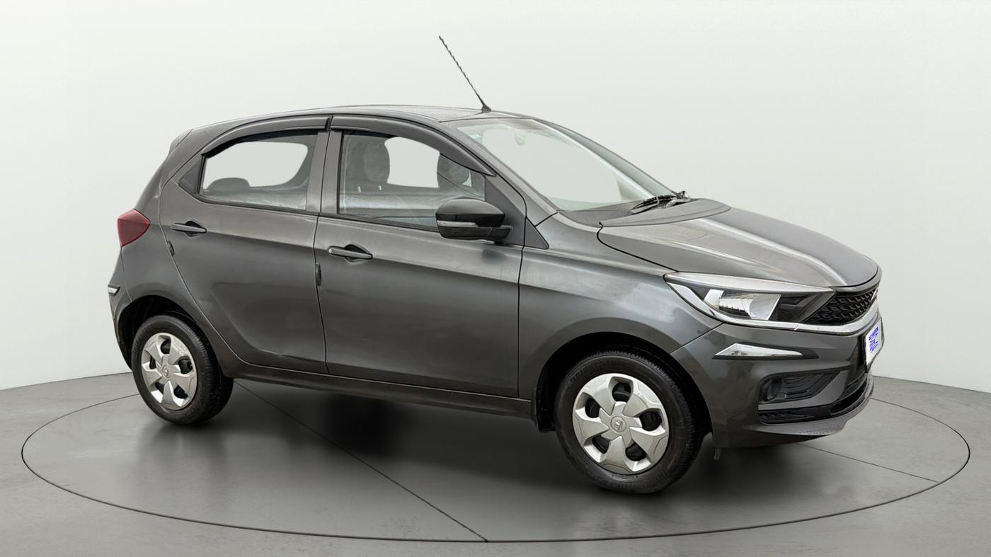 2022 Tata Tiago XT CNG, CNG, Manual, 33,279 km, Right Front Diagonal