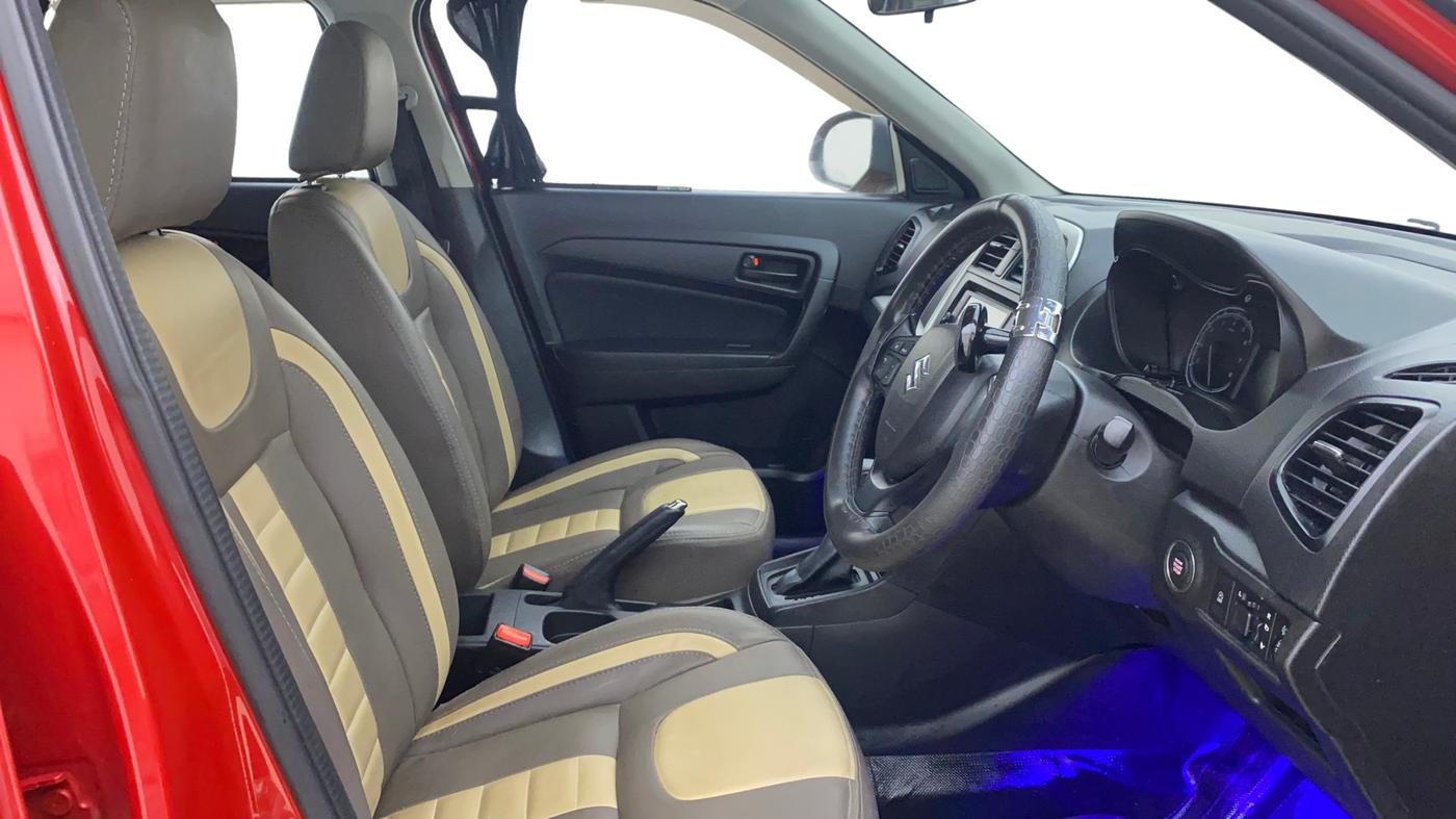 2022 Maruti Vitara Brezza VXI AT SHVS, Petrol, Automatic, 17,022 km, Right Side Front Door Cabin