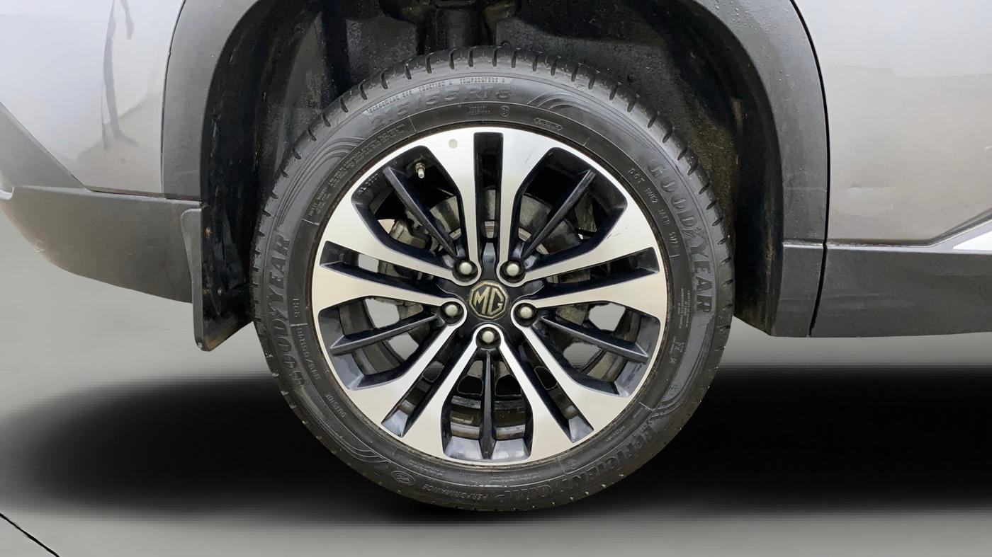 2023 MG HECTOR SHARP 1.5 PETROL CVT, Petrol, Automatic, 12,257 km, Right Rear Wheel