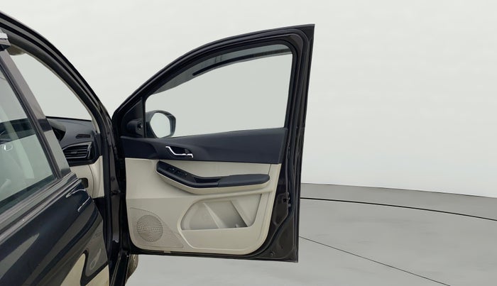 2023 Tata Tiago XZ PLUS CNG, CNG, Manual, 23,424 km, RHS Front Door