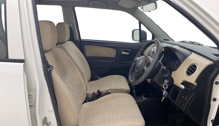 2017 Maruti Wagon R 1.0 VXI AMT, Petrol, Automatic, 38,386 km, Right Side Front Door Cabin