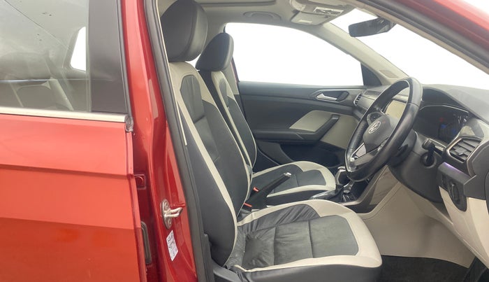 2022 Volkswagen TAIGUN TOPLINE 1.0 TSI AT, Petrol, Automatic, 44,181 km, Right Side Front Door Cabin