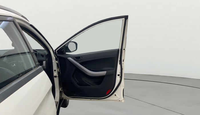 2021 Tata NEXON XM PETROL, Petrol, Manual, 34,367 km, RHS Front Door