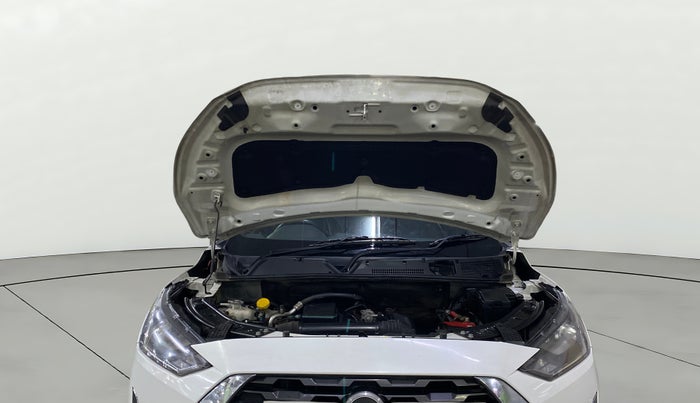 2024 Nissan MAGNITE  XE AMT EZ Shift, Petrol, Automatic, 33,642 km, Open Bonet