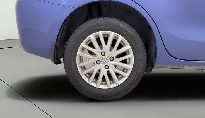 2017 Maruti Dzire ZXI AMT, Petrol, Automatic, 1,02,742 km, Right Rear Wheel