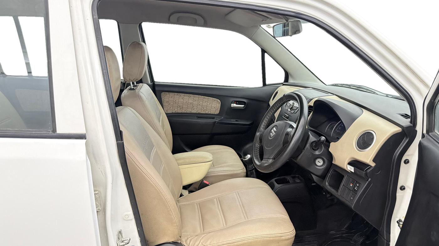 2017 Maruti Wagon R 1.0 VXI, Petrol, Manual, 56,857 km, Right Side Front Door Cabin