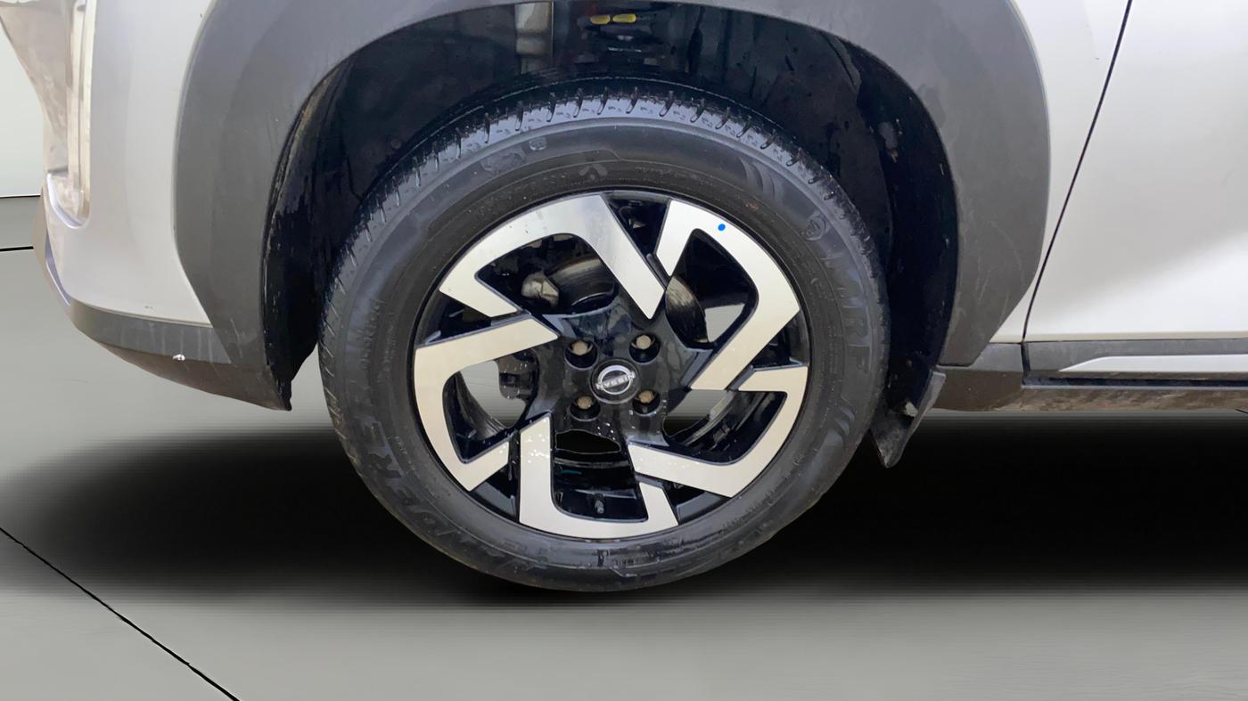 2021 Nissan MAGNITE XV PREMIUM, CNG, Manual, 39,567 km, Left Front Wheel