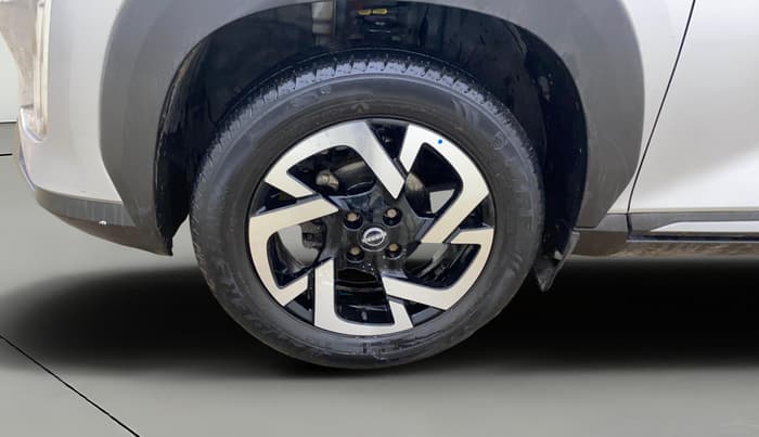 2021 Nissan MAGNITE XV PREMIUM, CNG, Manual, 39,567 km, Left Front Wheel