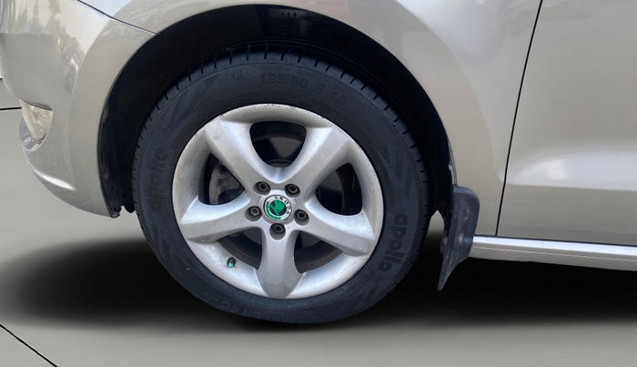 2012 Skoda Rapid ELEGANCE 1.6 MPI AT, Petrol, Automatic, 38,001 km, Left Front Wheel