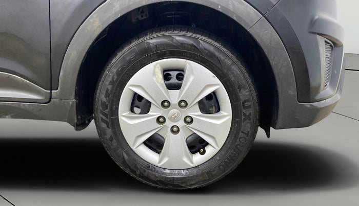 2017 Hyundai Creta E PLUS 1.6 PETROL, Petrol, Manual, 62,300 km, Right Front Wheel