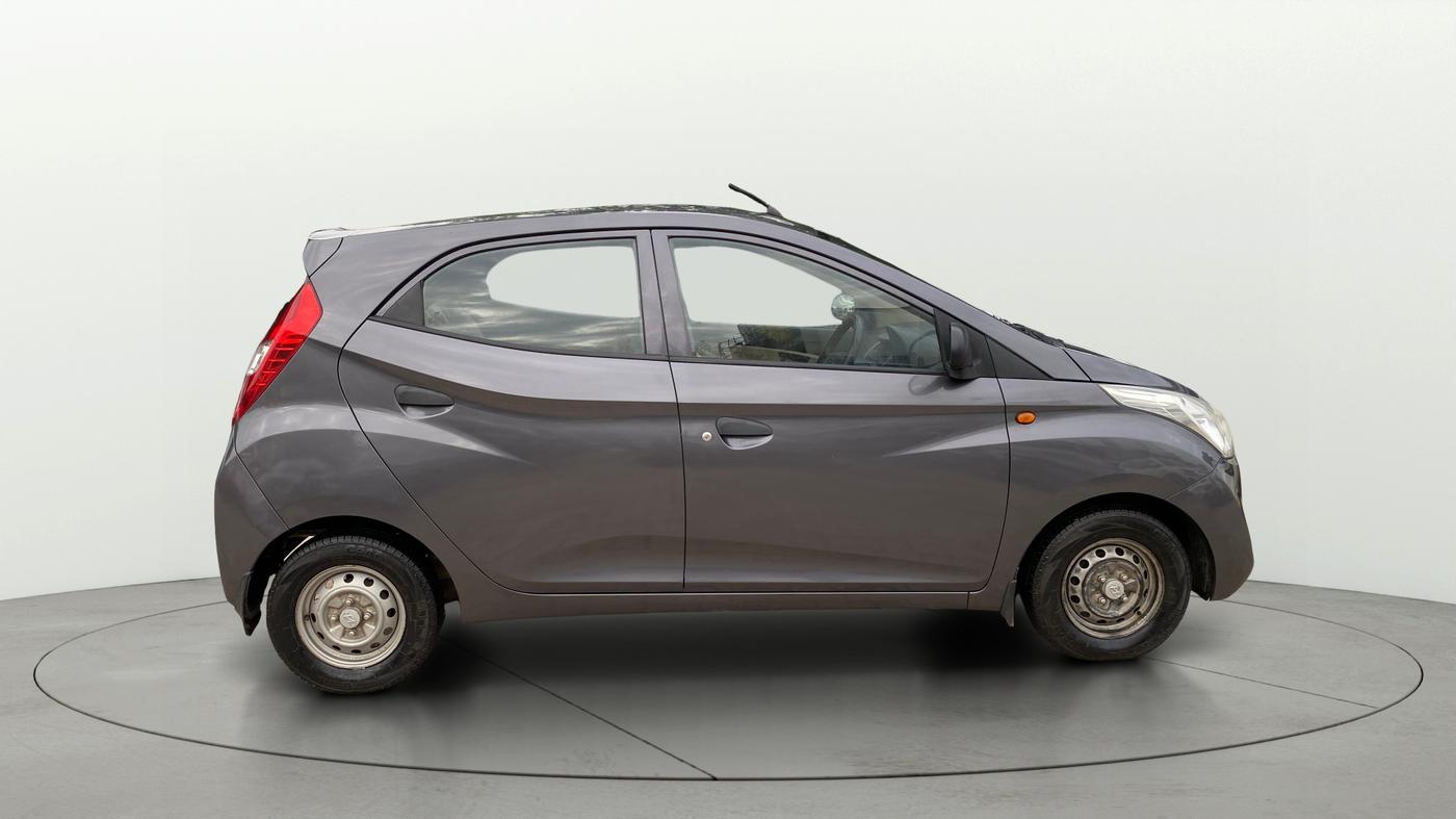 2017 Hyundai Eon ERA +, Petrol, Manual, 70,767 km, Right Side View