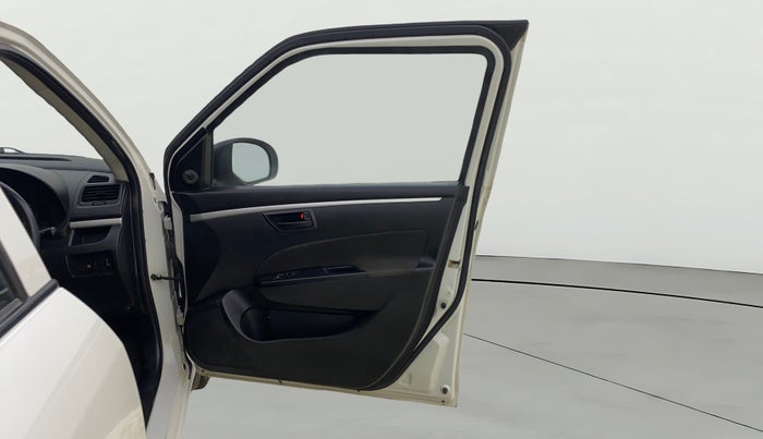 2017 Maruti Swift LXI (O), Petrol, Manual, 68,124 km, RHS Front Door