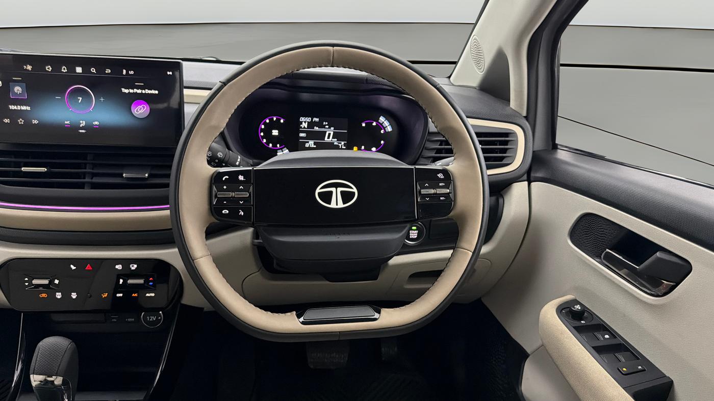 2025 Tata ALTROZ Creative Petrol 5AMT, Petrol, Automatic, 1,371 km, Steering Wheel Close Up