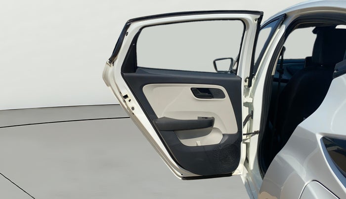 2023 Tata ALTROZ XT PETROL, Petrol, Manual, 27,189 km, LHS Rear Door