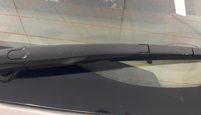 2015 Renault Duster 110 PS RXL DIESEL, Diesel, Manual, 1,08,400 km, Rear Wiper