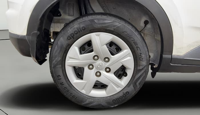2020 Hyundai VENUE S 1.2, Petrol, Manual, 35,081 km, Right Rear Wheel