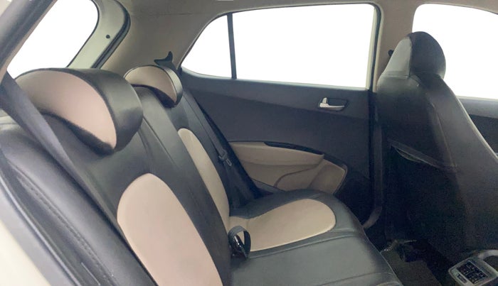 2016 Hyundai Grand i10 ASTA 1.2 KAPPA VTVT, Petrol, Manual, 45,028 km, Right Side Rear Door Cabin