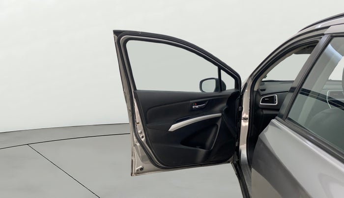 2016 Maruti S Cross ZETA 1.3, Diesel, Manual, 52,789 km, LHS Front Door