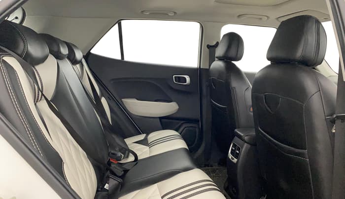 2024 Hyundai VENUE SX 1.2 PETROL, Petrol, Manual, 40,251 km, Right Side Rear Door Cabin