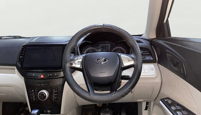 2021 Mahindra XUV300 W6 1.5 DIESEL AMT, Diesel, Automatic, 94,572 km, Steering Wheel Close Up