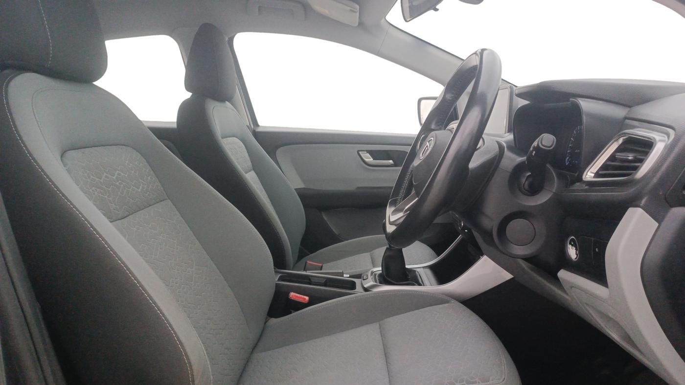 2020 Tata ALTROZ XZ PETROL, Petrol, Manual, 41,857 km, Right Side Front Door Cabin