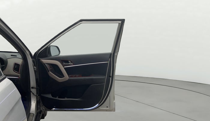 2017 Hyundai Creta SX PLUS 1.6 PETROL, Petrol, Manual, 71,875 km, RHS Front Door