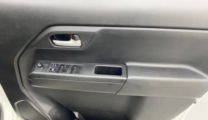 2022 Maruti New Wagon-R VXI 1.0 AMT, Petrol, Automatic, 52,328 km, Driver Side Door Panels Control