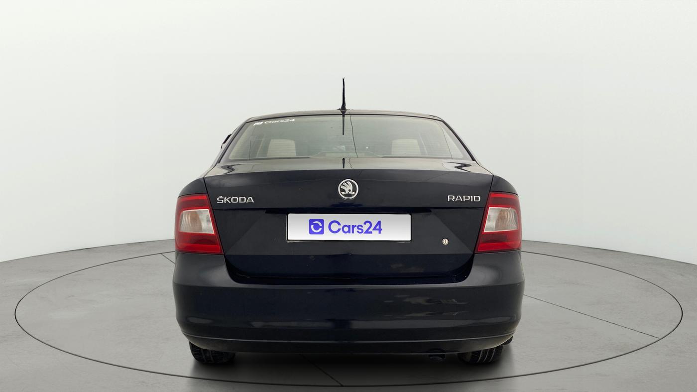 2014 Skoda Rapid ELEGANCE 1.6 MPI MT, Petrol, Manual, 51,774 km, Back/Rear
