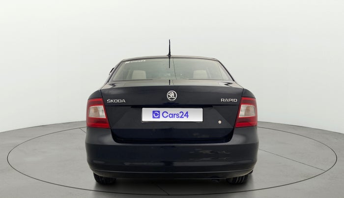 2014 Skoda Rapid ELEGANCE 1.6 MPI MT, Petrol, Manual, 51,774 km, Back/Rear