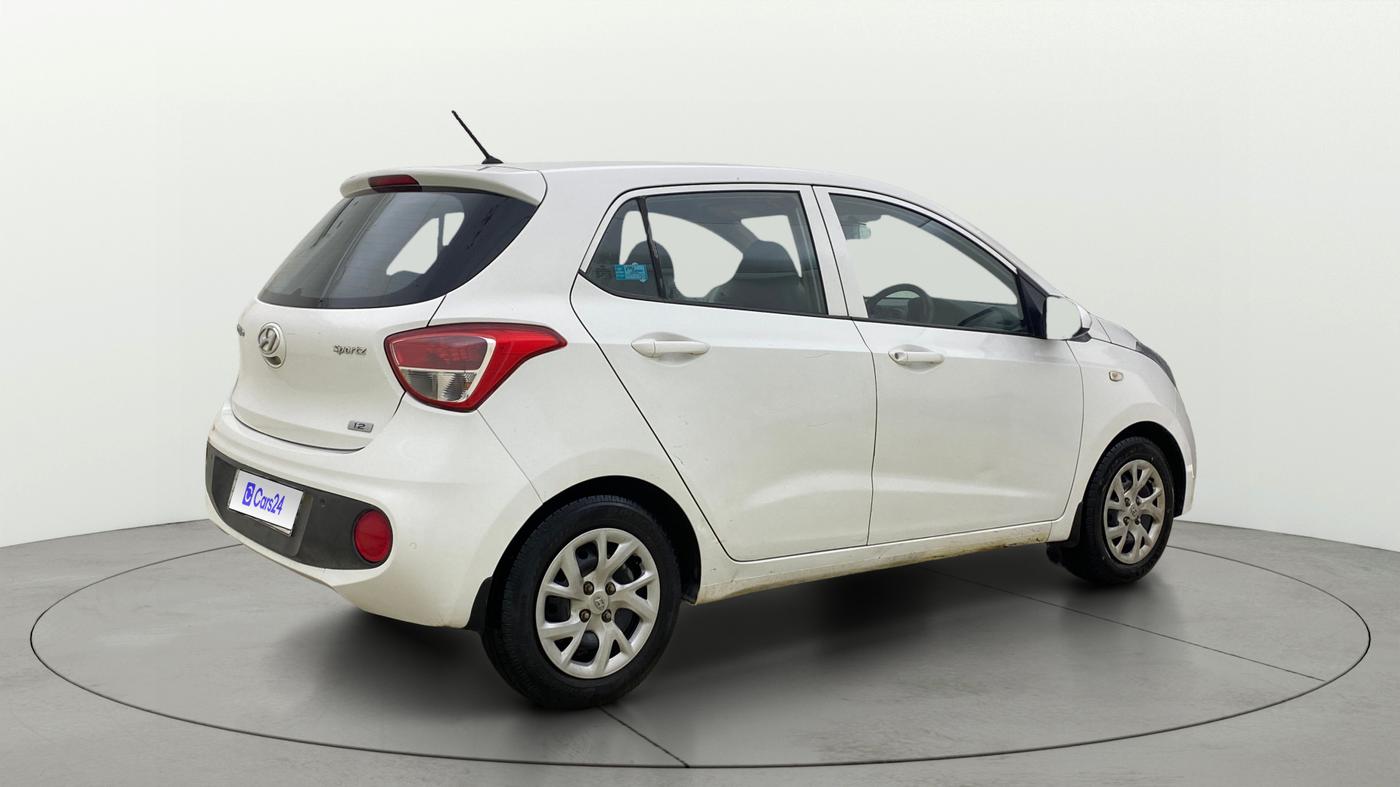 2017 Hyundai Grand i10 SPORTZ 1.2 KAPPA VTVT, CNG, Manual, 50,209 km, Right Back Diagonal