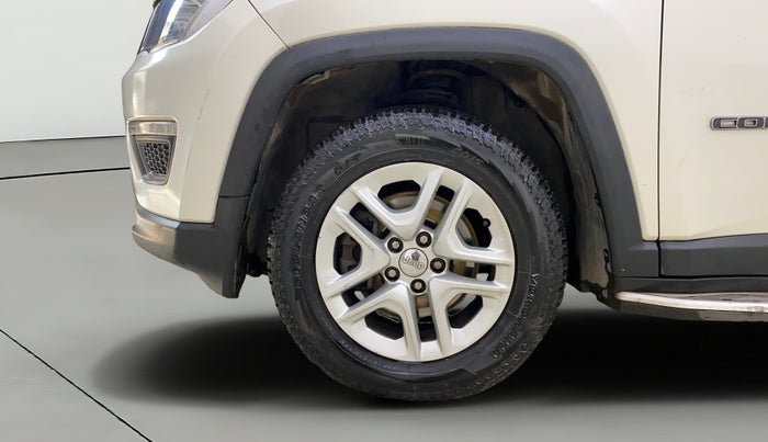 2018 Jeep Compass SPORT 2.0 DIESEL, Diesel, Manual, 1,00,566 km, Left Front Wheel