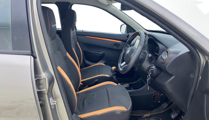 2017 Renault Kwid CLIMBER 1.0, Petrol, Manual, 79,870 km, Right Side Front Door Cabin