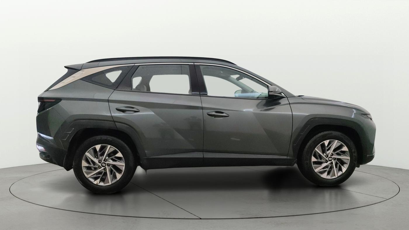 2024 Hyundai Tucson SIGNATURE 2.0 AT PETROL, Petrol, Automatic, 31,495 km, Right Side View