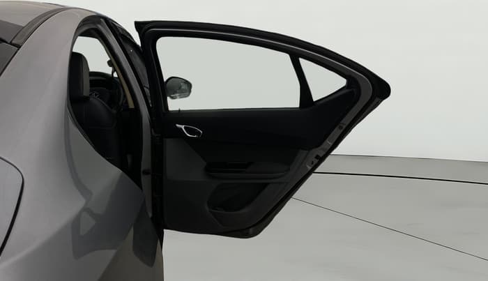 2018 Tata TIGOR XZ PETROL, Petrol, Manual, 77,711 km, RHS Rear Door