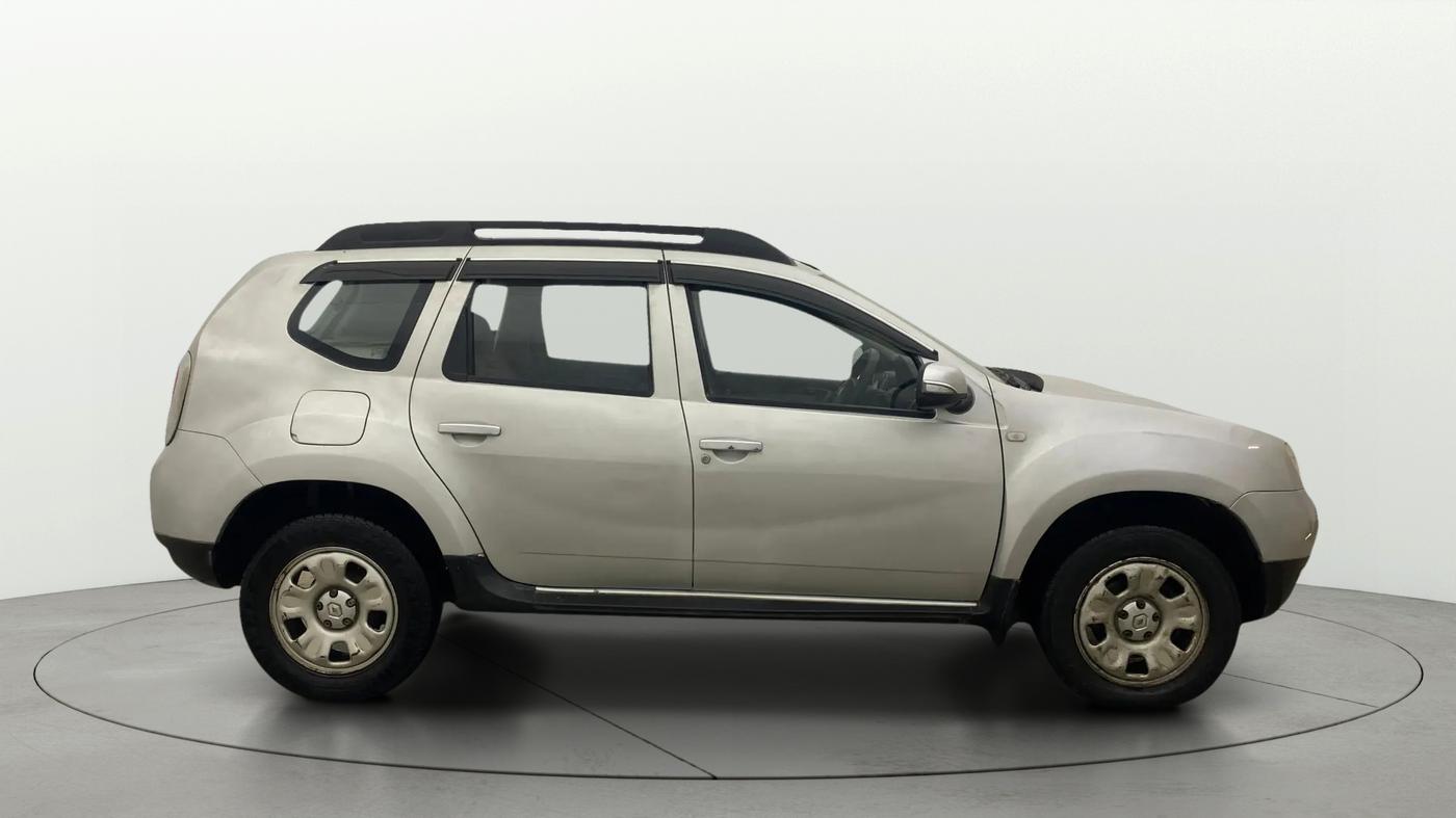 2015 Renault Duster 85 PS RXL DIESEL, Diesel, Manual, 73,904 km, Right Side View