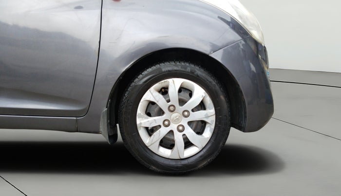 2017 Hyundai Eon MAGNA +, Petrol, Manual, 33,978 km, Right Front Wheel