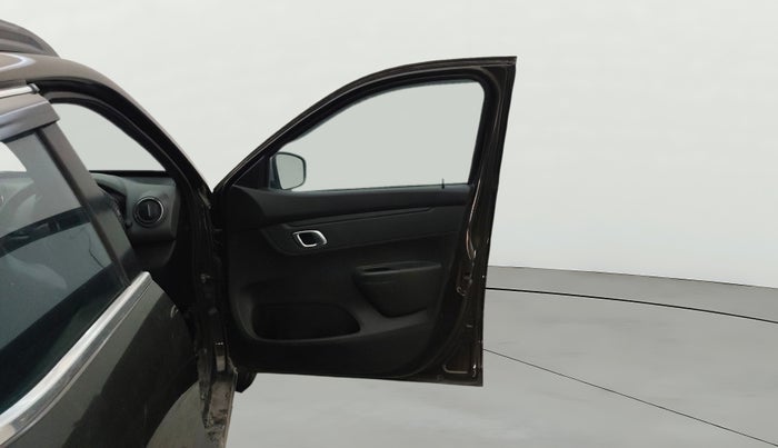 2018 Renault Kwid RXT 1.0 AMT (O), Petrol, Automatic, 76,339 km, RHS Front Door