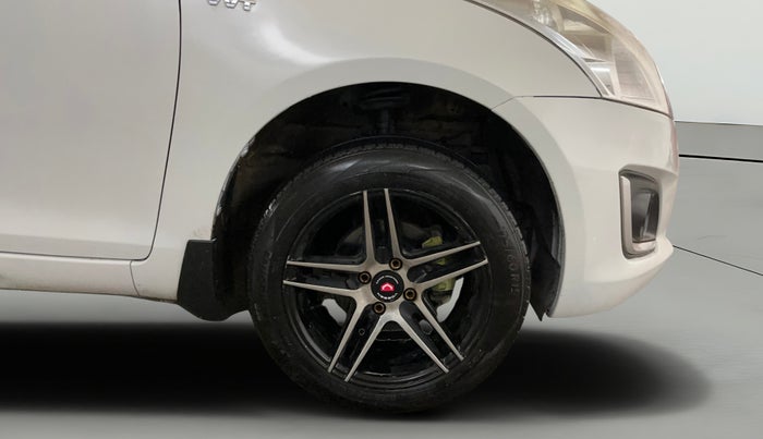 2016 Maruti Swift VXI O, Petrol, Manual, 62,752 km, Right Front Wheel