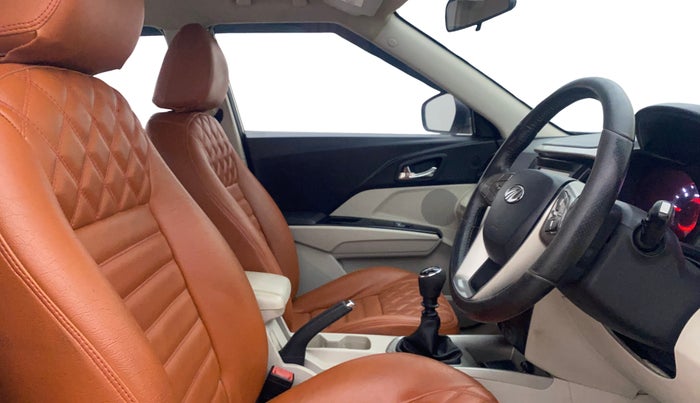 2019 Mahindra XUV300 W8 1.5 DIESEL, Diesel, Manual, 64,535 km, Right Side Front Door Cabin