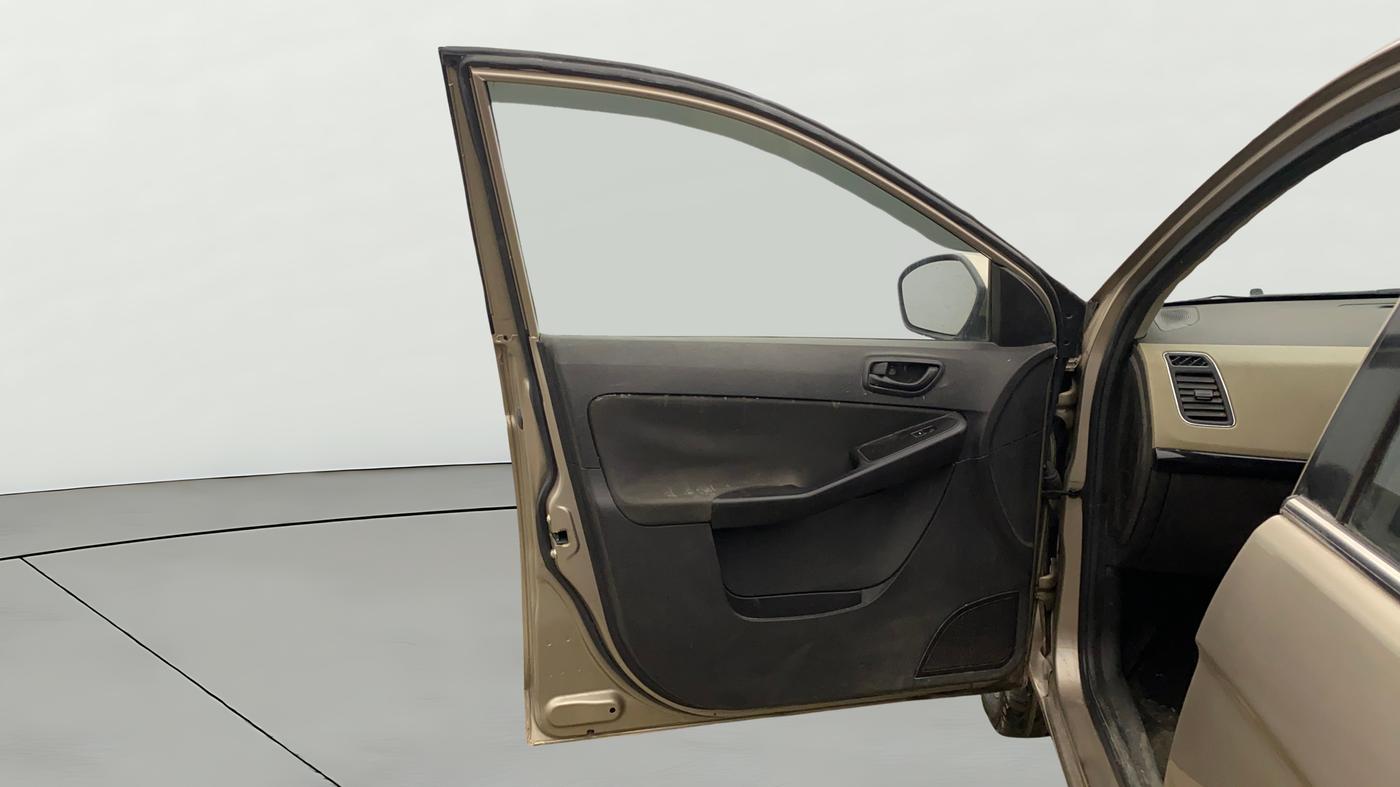 2014 Tata Zest XM PETROL, Petrol, Manual, 75,967 km, LHS Front Door