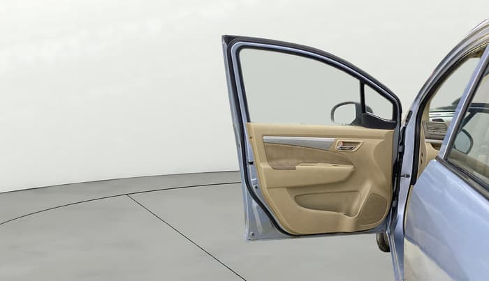2014 Maruti Ertiga ZXI, Petrol, Manual, 1,09,924 km, LHS Front Door