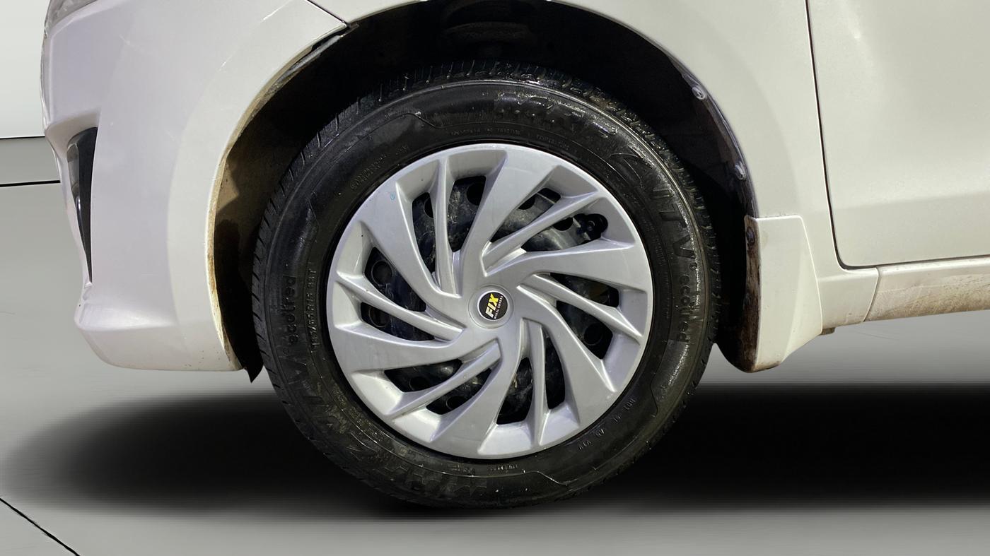 2013 Maruti Ertiga VXI, Petrol, Manual, 47,107 km, Left Front Wheel