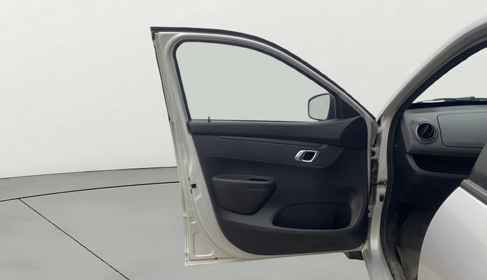 2019 Renault Kwid RXT 1.0 AMT (O), Petrol, Automatic, 80,598 km, LHS Front Door