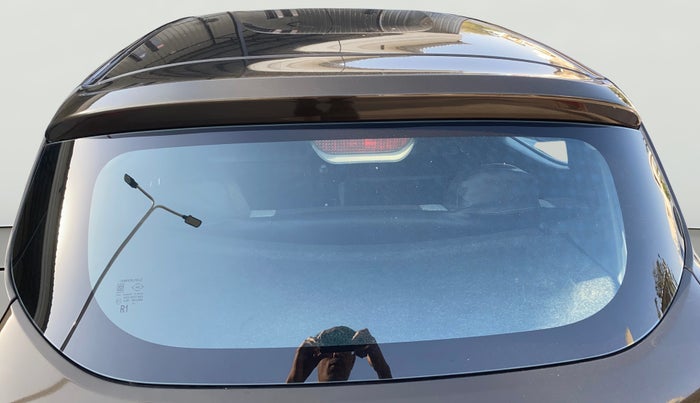 2019 Renault Kwid RXT 1.0 (O), Petrol, Manual, 25,442 km, Rear Windshield