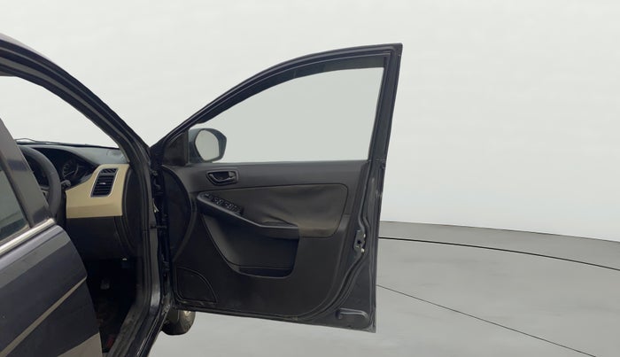 2014 Tata Zest XMA F-TRONIC DIESEL, Diesel, Automatic, 1,33,640 km, RHS Front Door