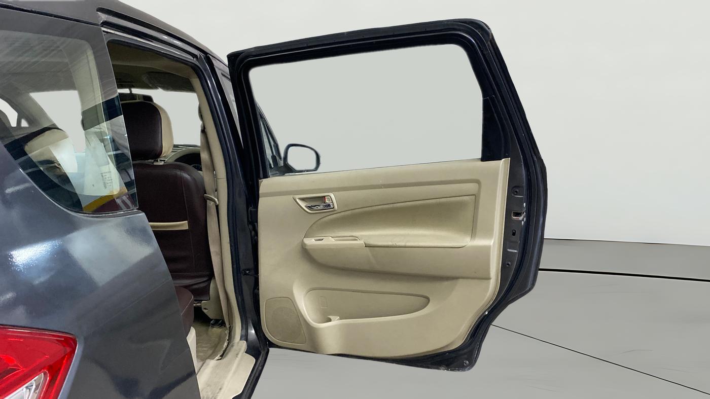 2016 Maruti Ertiga VXI, Petrol, Manual, 47,413 km, RHS Rear Door