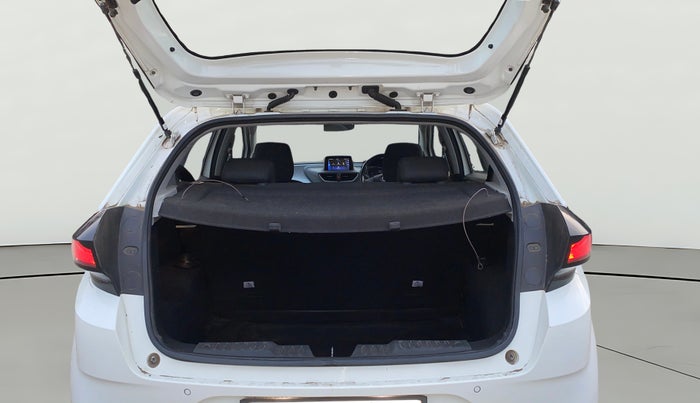 2020 Tata ALTROZ XZ PETROL, Petrol, Manual, 86,126 km, Boot Open Zoomed View