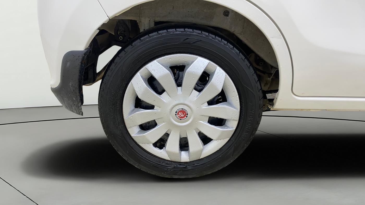 2016 Maruti Alto K10 VXI AMT, CNG, Automatic, 80,754 km, Right Rear Wheel