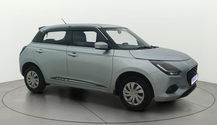 2024 Maruti Swift VXi AMT, Petrol, Automatic, 68,450 km, Right Front Diagonal